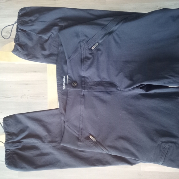 Columbia Women's Black Omni Wick Track Pants - Picture 3 of 4